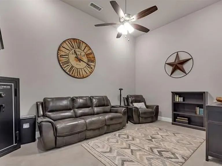 7013 Cross Point Ln — Photo 11