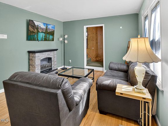 4th image of 5 Alta Road