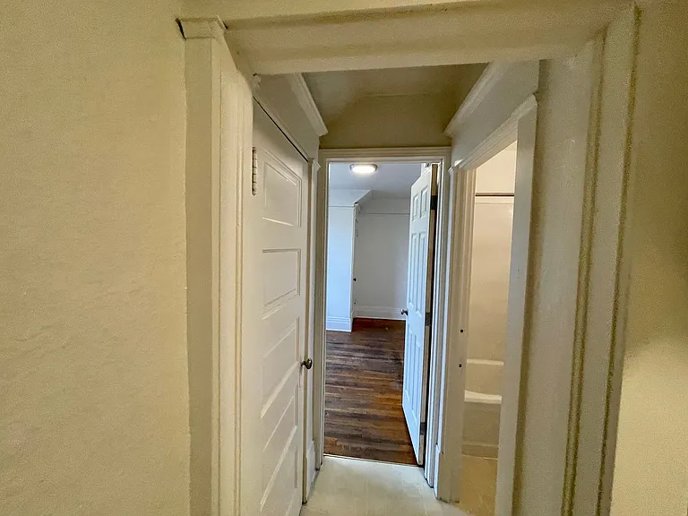 1125 W 11th Ave - 14 Unit — Photo 15