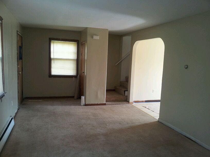 2nd image of 829 Platt St