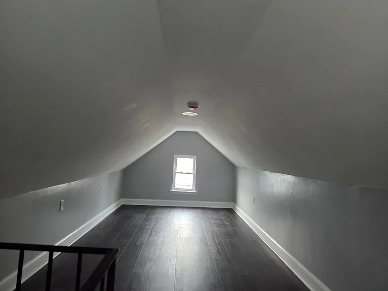136 Fulton Ave — Photo 4