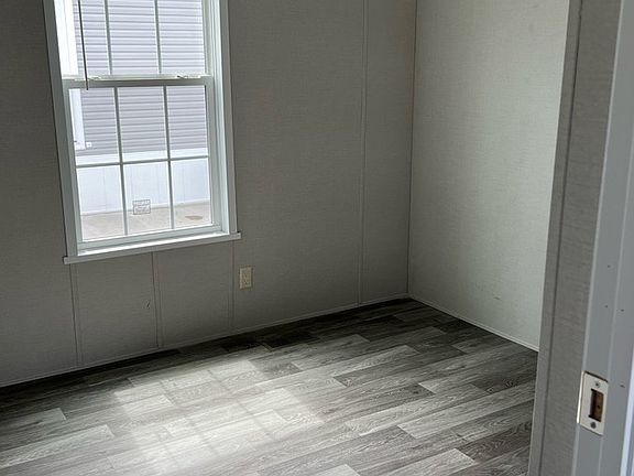 3rd image of 34 Ronald Dr
