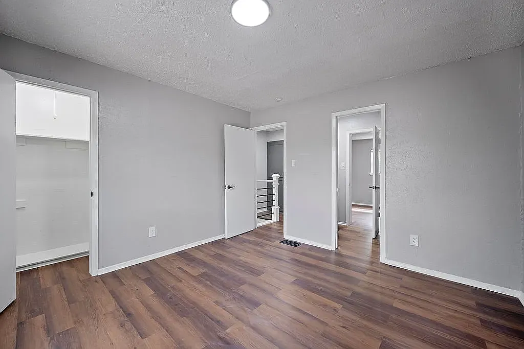 2 bed, 1.5 bath, 980 sqft, $1,395 — Photo 4
