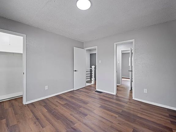 4th image of 507 N Elm St
