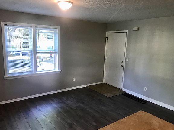 2nd image of 551 Jenks Ave #2
