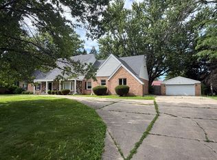 1822 W Pearl City Rd, Freeport, IL 61032