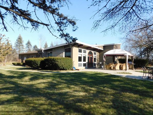 Grafton WI Real Estate - Grafton WI Homes For Sale | Zillow