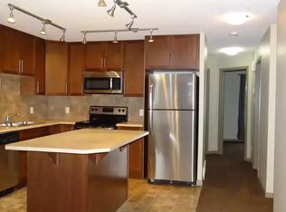 715 Auburn Bay Sq SE #1A, Calgary, AB T3M0Y6