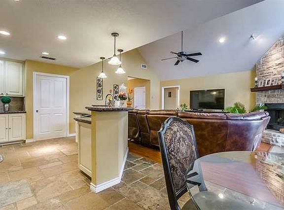 2nd image of 2108 Darby Dan Ct
