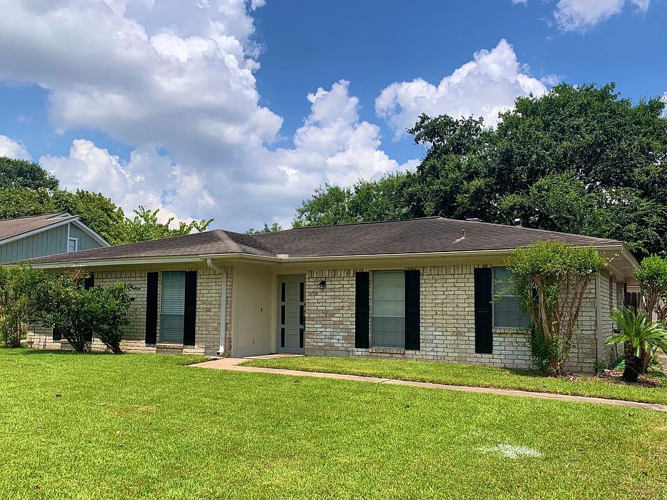1st image of 22718 Fincastle Dr
