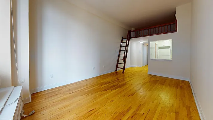 Rented by Bond New York | media 2