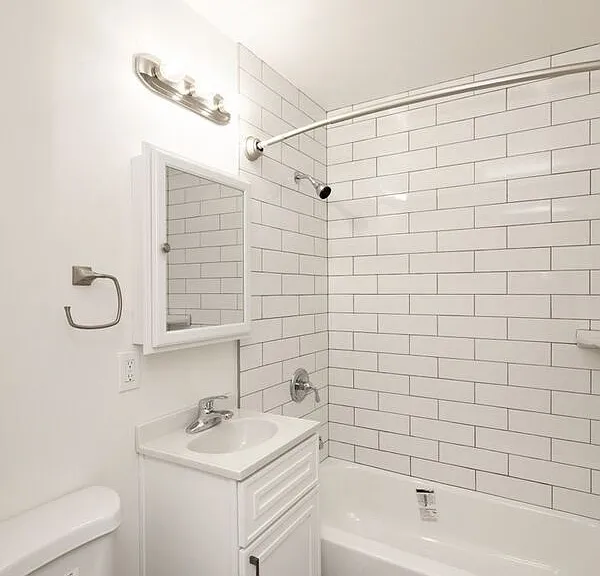 2221 Parker St — Photo 9