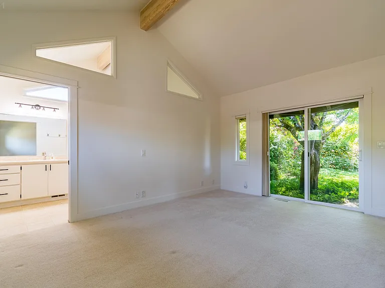 2095 Norwood St — Photo 23
