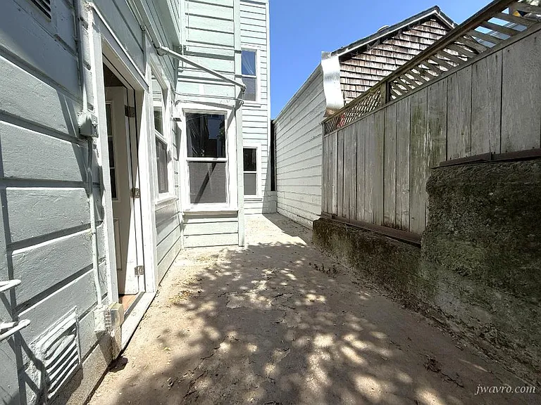 60 Mirabel Ave — Photo 14