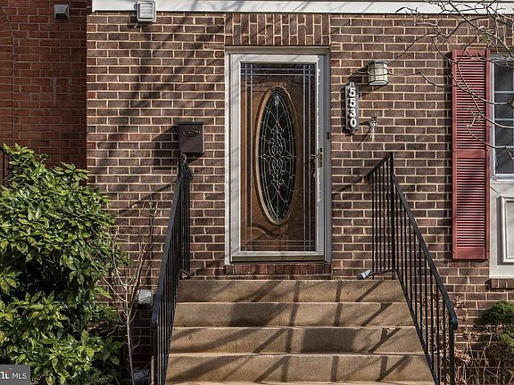 3rd image of 5530 Paxford Ct