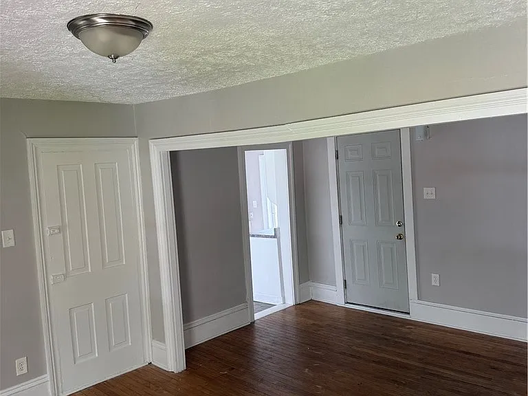 47550 Middle Ridge Rd — Photo 8