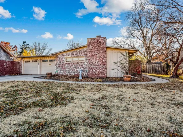 1027 N Brookfield St, Wichita, KS 67206