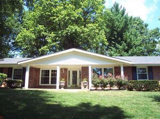 9 Glen Cove Dr, Chesterfield, MO 63017