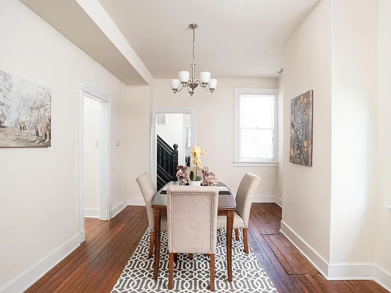 3104 E Marshall St — Photo 8
