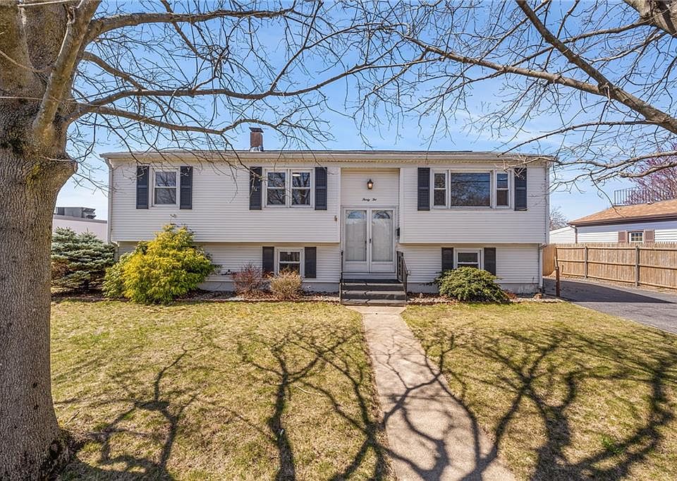 32 Spicer St, North Providence, RI 02904 Zillow