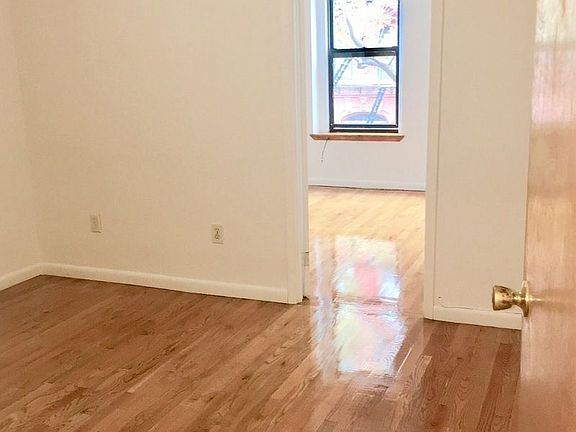 4th image of 100 E 7th St APT 1A