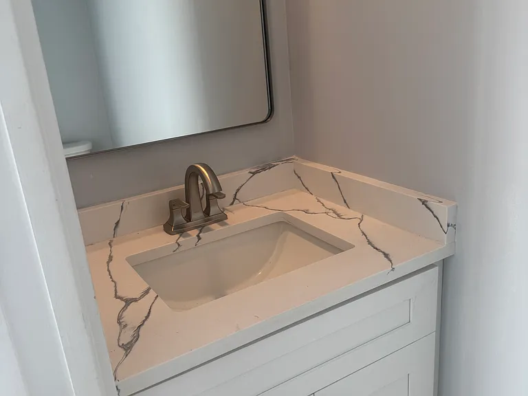 225 Murray Ct — Photo 12