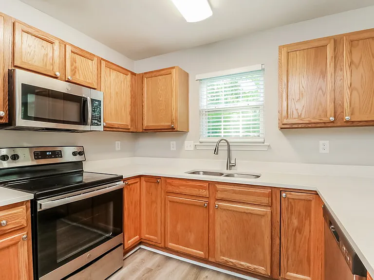 9802 Steele Meadow Rd — Photo 9