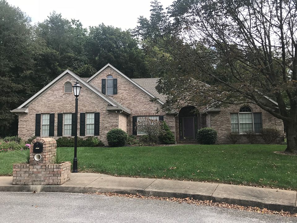 1st image of 10277 Wexford Ct
