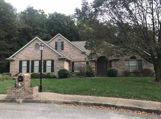 10277 Wexford Ct, Newburgh, IN 47630