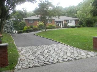 3 Willow Crest Dr, Katonah, NY 10536