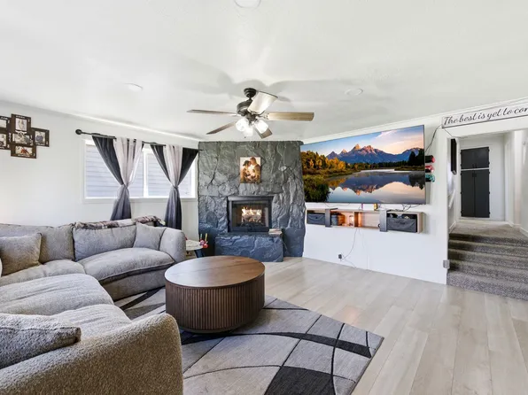 2323 N 720 W, Clinton, UT 84015