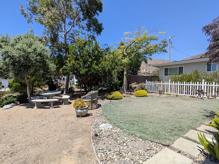 351 Franklin Dr #A — Photo 15