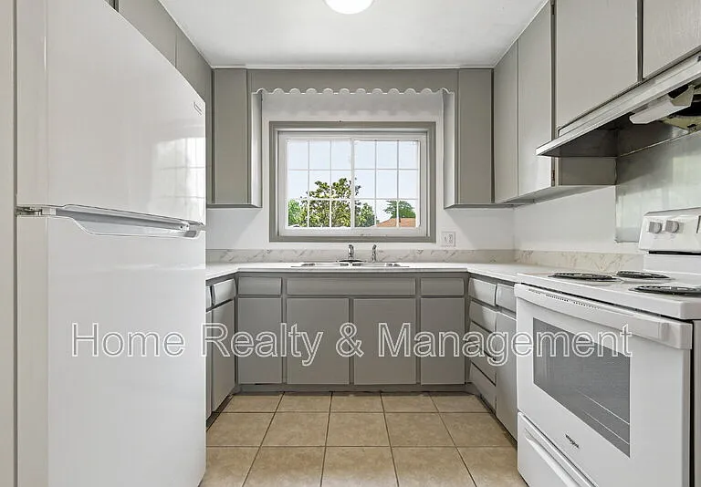 10712 Loren Ln — Photo 15