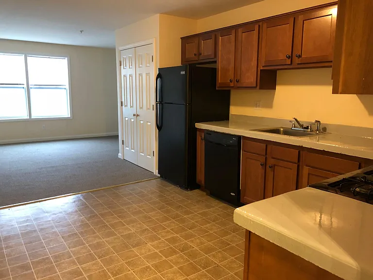 12 Main St #3 — Photo 2