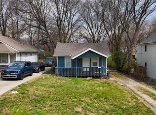 6915 Agnes Ave, Kansas City, MO 64132