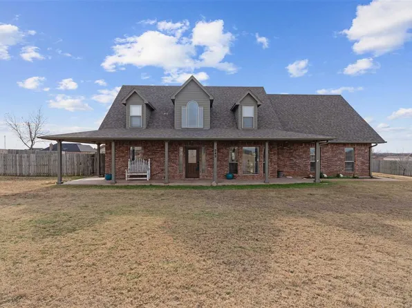 249 NE Sunset Dr, Elgin, OK 73538