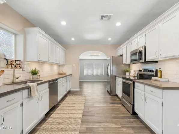2147 W OSBORN Road, Phoenix, AZ 85015