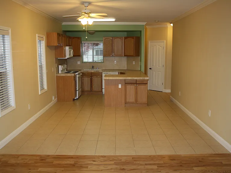 1456 Gibson Ave — Photo 11