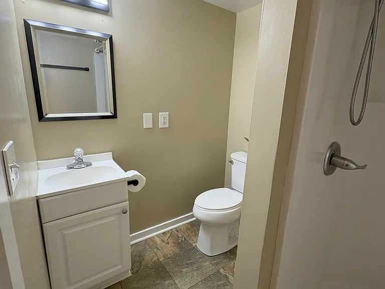 312 Bowen St #A — Photo 5