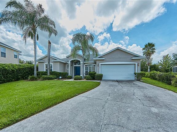 3rd image of 205 Hills Bay Dr