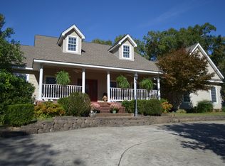 194 St Andrews Ln, Benton, KY 42025