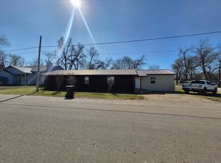 400 E Mosely St, Valliant, OK 74764