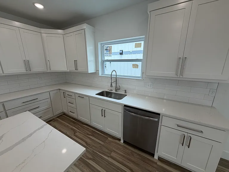 906 N Sang Ave — Photo 10