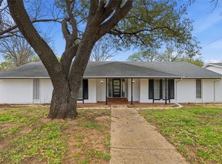 317 Cedar Creek Ct, Fort Worth, TX 76103