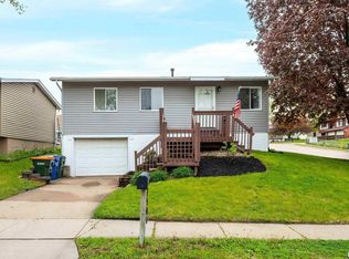 2506 W 59th St, Davenport, IA 52806