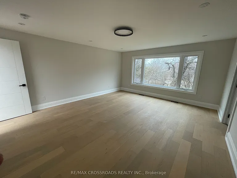 790 Midland Ave #B — Photo 15