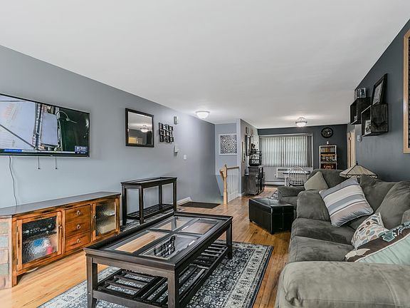 3rd image of 2803 Wilshire Ln