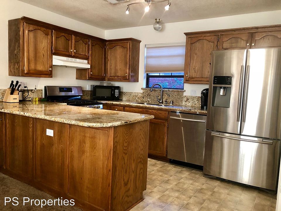 1st image of 6847 Forest Hills Dr NE