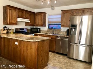 6847 Forest Hills Dr NE, Albuquerque, NM 87109