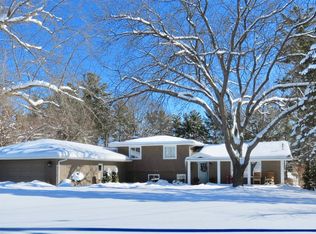 13353 Pomona Dr, Fenton, MI 48430